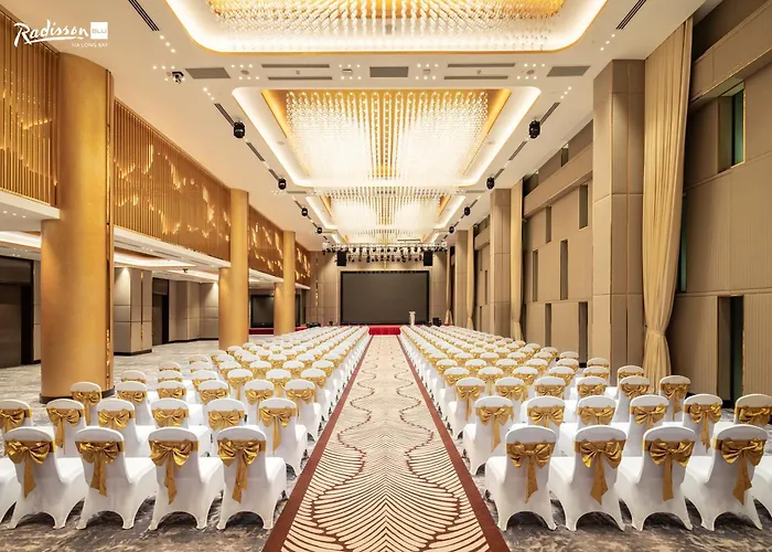 Radisson Blu Bay 5*
