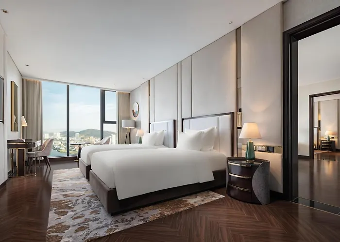 Khách sạn Radisson Blu Bay Hạ Long
