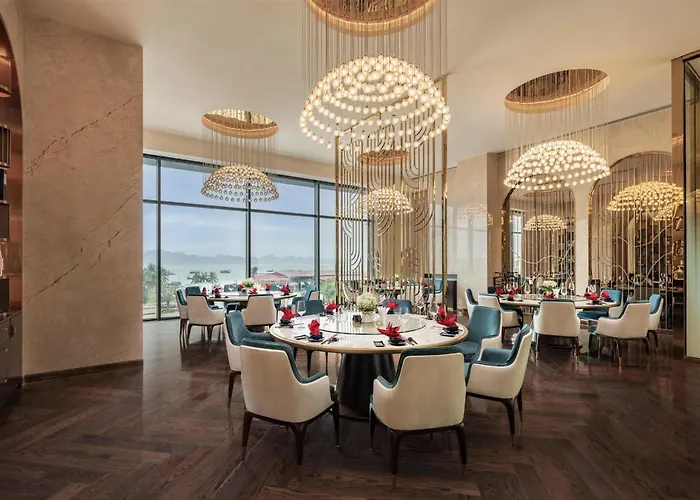 Khách sạn Radisson Blu Bay