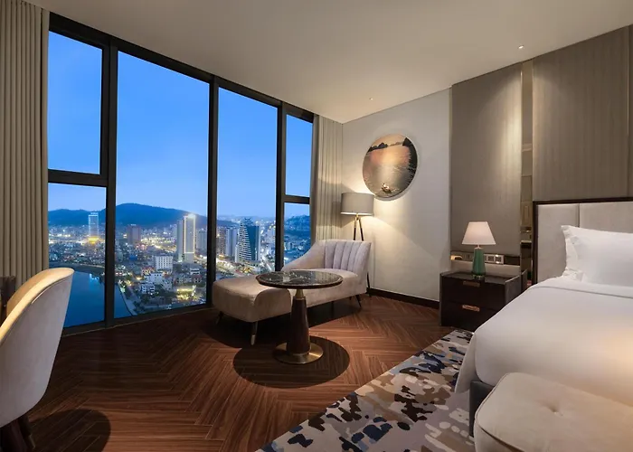 Radisson Blu Bay