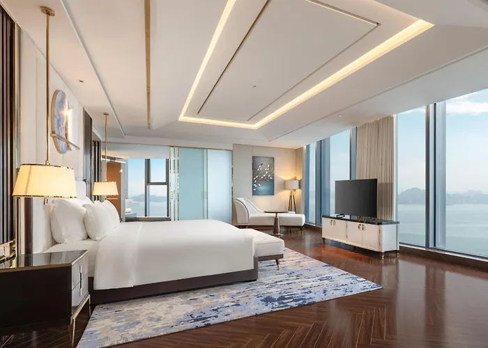 Radisson Blu Bay Khách sạn