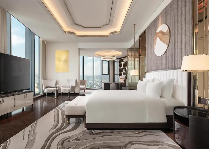 Khách sạn Radisson Blu Bay Hạ Long