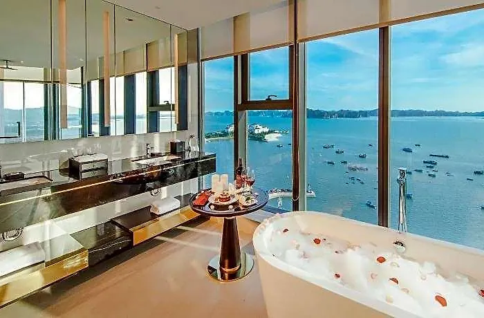 Khách sạn Radisson Blu Bay Hạ Long