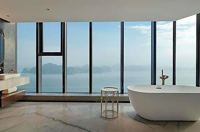 Radisson Blu Bay Hạ Long