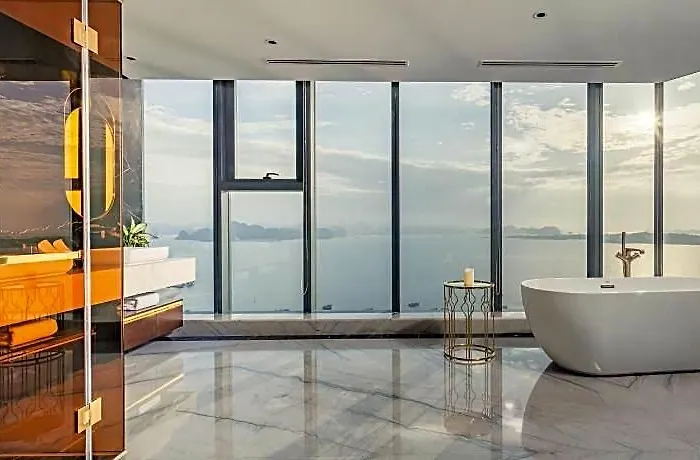 Radisson Blu Bay Khách sạn 5*